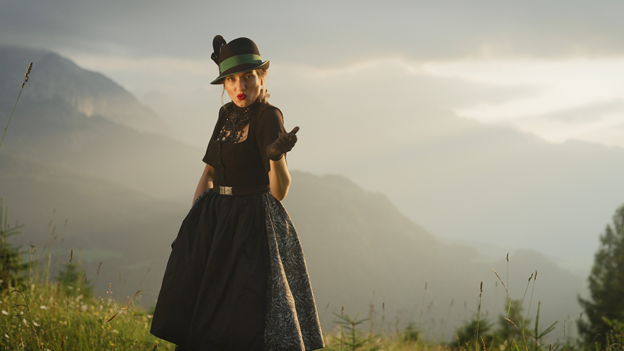 Musikvideo Anna Buchegger, Standbild